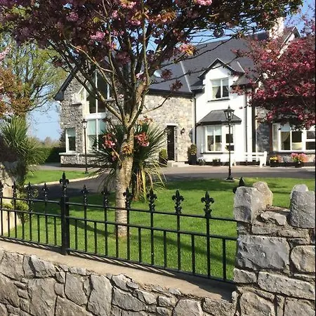 Bed & Breakfast Sliabh-na-mban House