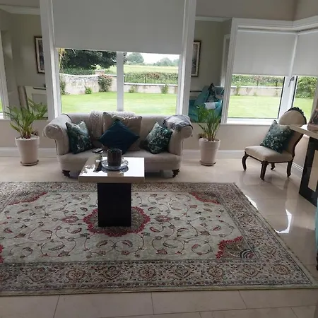 Bed & Breakfast Sliabh-na-mban House